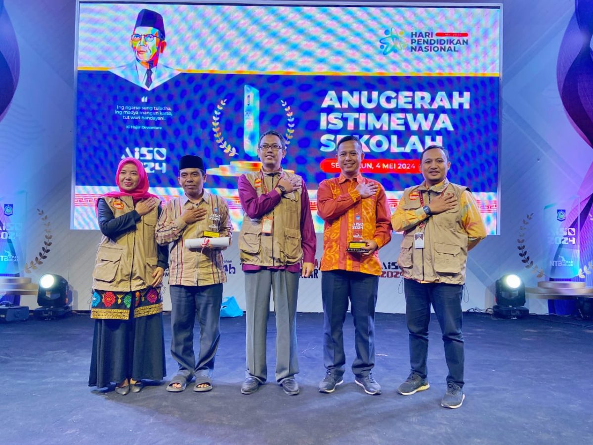 Museum Negeri NTB pada acara malam puncak hari pendidikan nasional yang dikemas dengan istilah AISO (Anugerah Istimewa Sekolah), pada Sabtu, 4 Mei 2024 di Sembalun, Lombok Timur.