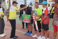 Foto: Korem 162/WB sebagai salah satu tim beregu peserta turnamen keluar sebagai juara pertama setelah mengalahkan tim beregu dari Pemkab Sumbawa pada final dengan skor 3-0, juara ketiga bersama diraih oleh tim PLN NTB dan tim Bulog NTB. (Foto.ist).