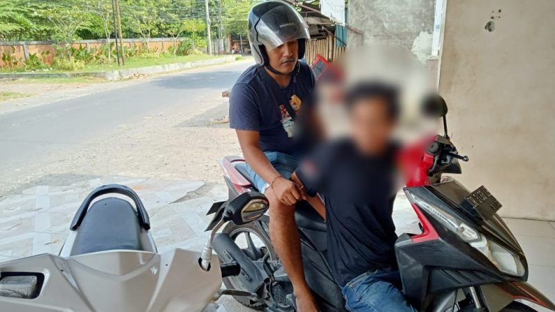 MF alias Toni, pria 24 tahun, asal Rembiga, Selaparang Kota Mataram saat ditangkap Tim Opsnal Polsek Selaparang Polresta Mataram Polda NTB. Jumat (24/05/2024). Foto (Humas Polresta Mataram)