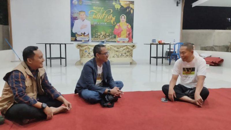 Kepala Museum NTB, Ahmad Nuralam, S.H., M.H, di dampingi Kasi Pengkajian dan Perawatan, Aulia Rahman A. S.Stp., M.Ap. melakukan silaturahmi ke Pj Walikota Bima, Ir. H. Mohammad Rum di kediamannya pada selasa 21 Mei 2024. Foto: ist.