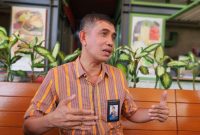 Direktur Utama BPR NTB, Sudharmana saat wawancara dengan wartawan ekonomi di Mataram, Kamis (4/7/2024)