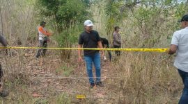 Polisi lakukan olah TKP di lokasi penemuan mayat bayi di desa Kuta Kecamatan Pujut kabupaten Lombok Tengah . Foto (Ist/polres Lombok Tengah)