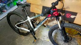 Barang Bukti: Sepeda dayung merk Polygon. Foto (Humas Polresta Mataram).
