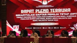 Rapat pleno penetapan DPT Pilkada NTB di Hotel Lombok Astoria Mataram, Minggu (22/9/2024) malam.