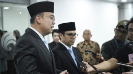 Wamenkomdigi Angga Raka Prabowo (kiri) bersama Wamenkomdigi Nezar Patria (kanan). Foto: (Humas Kominfo)