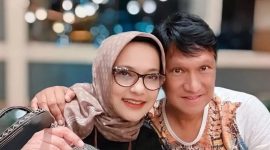 Fhoto Marisa Haque bersama suami, ikang Fawzi. Doc. Ist.