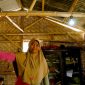 Salah seorang penerima manafaat Program “Light Up The Dream” PT PLN UIW NTB. Foto: (Humas PLN UIW NTB).