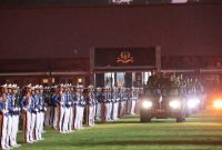 Presiden RI Prabowo Subianto memimpin upacara Parade Senja yang turut dihadiri oleh seluruh jajaran Kabinet Merah Putih di Lapangan Pancasila, Graha Utama Akademi Militer, Magelang, Jawa Tengah, Jumat (25/10) sore. Foto: (Istimewa).