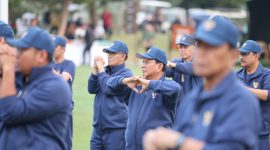 Presiden RI Prabowo Subianto bersama Kabinet Merah Putih melakukan olahraga bersama di kawasan Akmil Magelang, Jawa Tengah, Minggu (27/10/2024). Foto (Doc.ist).