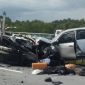 TEWAS: Kecelakaan maut antar-mobil terjadi di Jalan Jalan Betong, Sarikei, Meradong, Sarawak, Malaysia, Kamis (21/11/2024). Dalam peristiwa tersebut, 8 orang dilaporkan tewas, 7 di antaranya warga negara Indonesia (WNI).(DOK KJRI KUCHING)
