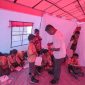 Kegiatan belajar di sekolah darurat yang berlokasi di lapangan Sekolah Dasar Inpres (SDI) Bokang, Desa Bokang Wolomatang, Kecamatan Titehena, Flores Timur, NTT, Sabtu (23/11/2024). Foto: Agus Siswanto InfoPublik/IKP Kemkomdigi.