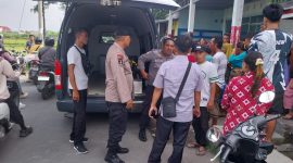Balita berinisial RK umur 2.5 tahun ditemukan hanyut dan tenggelam di saluran irigasi di Lingkungan Batu Mandiri, Kelurahan Jempong Baru, Kecamatan Sekarbela Kota Mataram. Kamis (28/11/2024). Foto (Humas Polresta Mataram).