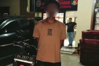 Terduga Pelaku berinisial MR, Laki-laki 24 tahun asal Jawa Barat. Foto: (Humas Polresta Mataram).