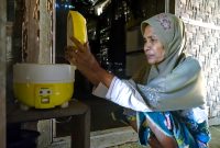 Sebanyak 3.497 rumah tangga di Provinsi Nusa Tenggara Barat (NTB) menikmati akses listrik yang andal dan aman melalui Program Bantuan Pasang Baru Listrik (BPBL) 2024. Foto (PLN NTB).