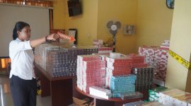 Kapolresta Mataram mengamankan belasan ribu roko tanpa cukai dan Peringatan Kesehatan. Foto (Humas Polresta Mataram).