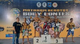 Para pemenang Body Contest ‘Mataram Berotot 2024’ yang digelar oleh Perkumpulan Binaraga Fitness Indonesia (PBFI) Kota Mataram yang berlangsung di Gelanggang Pemuda Kota Mataram, Minggu (22/12/2024). Foto (BUDI)