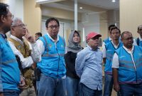 General Manager PLN UIW NTB, Sudjarwo, bersama jajaran manajemen menerima kunjungan Badan Pengatur Hilir Minyak dan Gas Bumi (BPH Migas) di Mataram. Senin (23/12/2024) Foto (Humas PLN NTB)
