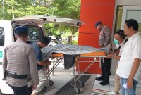 Korban Puput (30),  wisatawan  asal Wonogiri, Jawa Tengah saat dibawa ke Puskesmas Nipah. Foto (Doc.Istimewa).