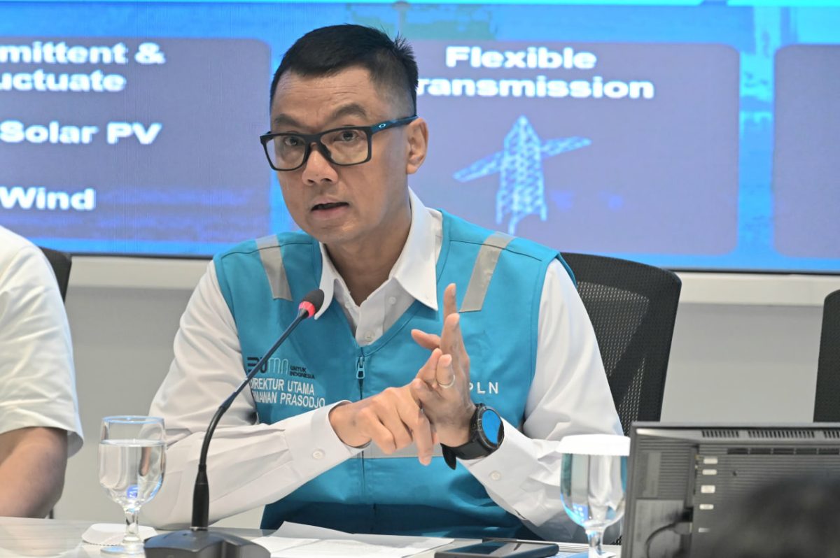 Direktur Utama PLN Darmawan Prasodjo menegaskan, sebagai bagian dari BUMN sektor energi, pihaknya siap menjalankan arahan Pemerintah untuk memberikan kenyamanan kepada masyarakat selama perayaan Nataru. PLN telah melakukan persiapan preventif dengan memastikan seluruh sistem kelistrikan dalam kondisi andal sejak jauh-jauh hari. Foto (PLN)
