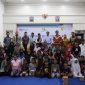 PLN UP3 Bima menggelar doa bersama sekaligus menyalurkan santunan kepada 50 anak yatim dan fakir miskin melalui Yayasan Baitul Mal (YBM) yang berlangsung di Aula Sangiang, Bima. Senin (09/12/2024). Foto : (Humas PLN NTB)