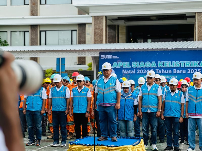 PLN Unit Induk Wilayah (UIW) Nusa Tenggara Barat menggelar apel siaga guna memastikan keandalan pasokan listrik di seluruh wilayah operasionalnya. Senin (16/12/2024). Foto (Humas PLN NTB)