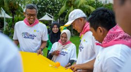 Keseruan para peserta mengikuti games Outbound dari operator Edelweiss. Senin (23/12/2024). Foto (Doc. Istimewa).