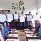 Peresmian Eco School Lentera dihadiri oleh berbagai pihak, termasuk Manager PLN UP2D NTB Faris Fitrianto, Pimpinan Yayasan Lombok Eco International Connection (LEIC) Siti Aisyah, Ketua Kelompok Lansia Eco School Nusantara Mustafa, Kepala Bidang DLHK Lombok Timur Zakaria, serta Kepala Dinas Sosial Lombok Timur Iskandar. Senin (27/12/2024). Foto (PLN NTB).