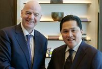 Potret Ketum PSSI, Erick Thohir (kanan) bersama Presiden FIFA, Gianni Infantino. (Instagram.com/@erickthohir)