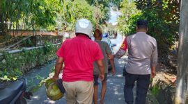 Terduga pelaku pencurian tabung gas LPG 3kg saat diamanakan Polisi dari Polsek Mataram Polresta Mataram. Foto (Polresta Mataram).