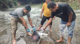 Penemuan jasad bayi baru lahir di aliran Kali Ancar atau dikenal sebagai Kokok Belek, Minggu (12/01/2025). Foto (Humas Polresta Mataram).
