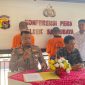 Konferensi Pers Polsek Sandubaya atas kasus pencurian pintu Gerbang Pemakaman terduga pelaku SA (34) asal Monjok Culik, Kecamatan Selaparang, dan IR (31) dari Kecamatan Praya Barat Daya, Lombok Tengah. (Polresta Mataram)