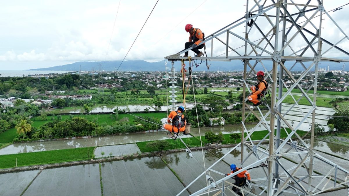 Jaringan SUTET (Saluran Udara Tegangan Ekstra Tinggi) PT PLN. Foto (Humas PLN NTB)