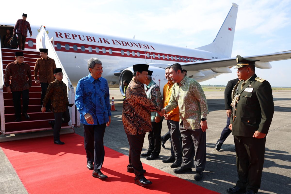 Presiden RI Prabowo Subianto tiba di Bunga Raya Complex, Bandara Internasional Kuala Lumpur, Malaysia . Kamis (09/01/2025). Foto (Doc.Istimewa).
