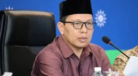 Sekretaris PP Muhammadiyah Muhammad Sayuti saat membacakan Maklumat PP Muhammadiyah di Kantor PP Muhammadiyah, Jalan Cik Ditiro, Yogyakarta, Senin (6/2/2023). ANTARA/HO-PP Muhammadiyah/am.