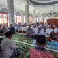 Khotmul Quran  30 juz bil Ghoib untuk Fathir  di Musholla Nurul Yakin, Lingkungan Moncok Karya Kelurahan Pejarakan Karya. Minggu (09/02/2025). Foto (SAHAYA)