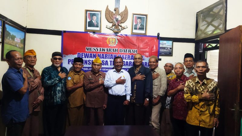 Foto bersama peserta Musyawarah Daerah (Musda) Dewan Harian Daerah (DHD) Badan Pembudayaan Kejuangan 45 Provinsi Nusa Tenggara Barat (NTB). Foto (Doc.Istimewa).