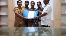 Bursa Calon Ketua KONi Lombok Barat: Tim Dr. Syamsuriansyah secara resmi menyerahkan formulir pendaftaran posisi Ketua Komite Olahraga Nasional Indonesia (KONI) Lombok Barat. Foto (GONTB/RAMLI AHMAD)