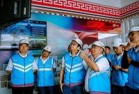 General Manager PLN UIW NTB, Sudjarwo, turun langsung ke lokasi sirkuit pada Kamis (8/5/2025). Foto (PLN NTB)