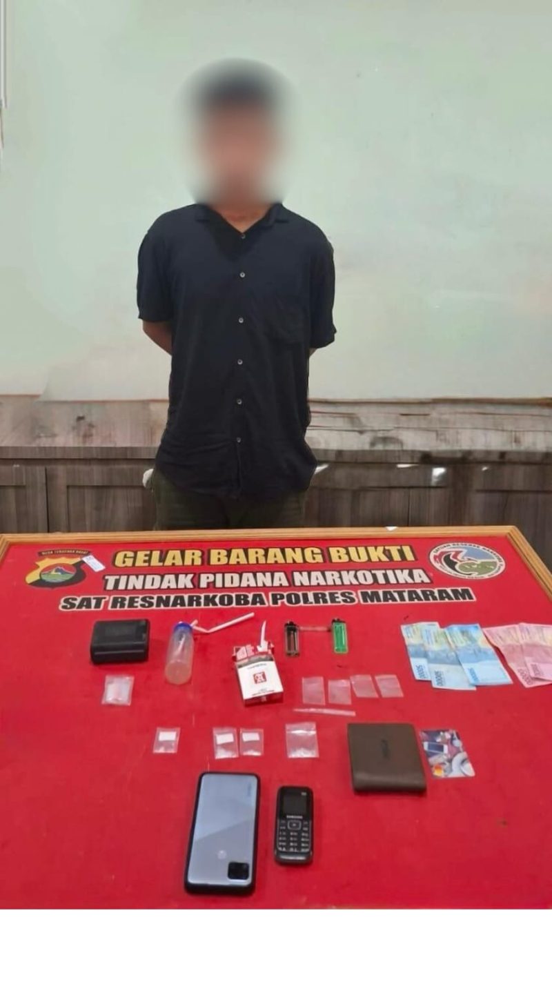 Terduga MH (28), warga Kecamatan Ampenan, berhasil diamankan di rumahnya di Lingkungan Otak Desa, Kelurahan Dayan Peken, Kecamatan Ampenan, Kota Mataram, Rabu (14/05/2025). Foto (Humas Polresta Mataram).