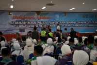 Pelepasan Calon jamaah Haji NTB Kloter 7 di gedung Bir Ali Asrama Haji Embarkasi Lombok. Foto (PLN NTB)
