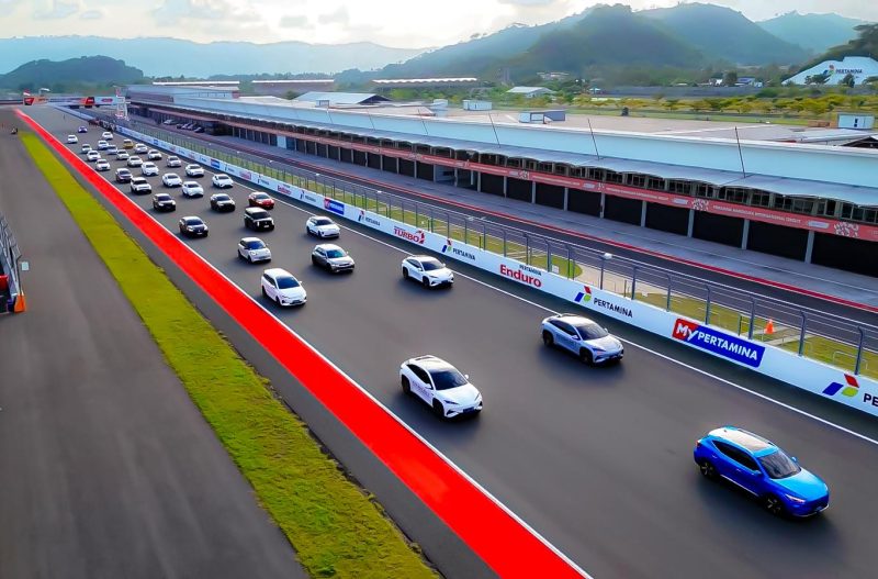 Gelaran EV Experience Chapter 3 di kawasan Sirkuit Mandalika, Selasa (20/5/2025). Foto (PLN NTB)