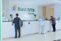 Layanan Teller Bank NTB Syariah. Foto: Humas Bank NTB Syariah