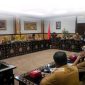 Wali Kota Mataram, H. Mohan Roliskana, memimpin langsung Rapat Koordinasi (Rakor) bersama seluruh Kepala Organisasi Perangkat Daerah (OPD), camat, dan kepala bagian se-Kota Mataram, yang digelar di Ruang Kenari, Kantor Wali Kota. Senin 19 Mei 2025. Foto (Doc.ist)