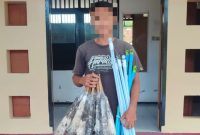 Terduga pelaku MRA (25), warga Kelurahan Dasan Cermen, Kecamatan Sandubaya, kembali harus berurusan dengan hukum setelah diduga melakukan aksi pencurian di sebuah sekolah dasar. Foto (Polresta Mataram).