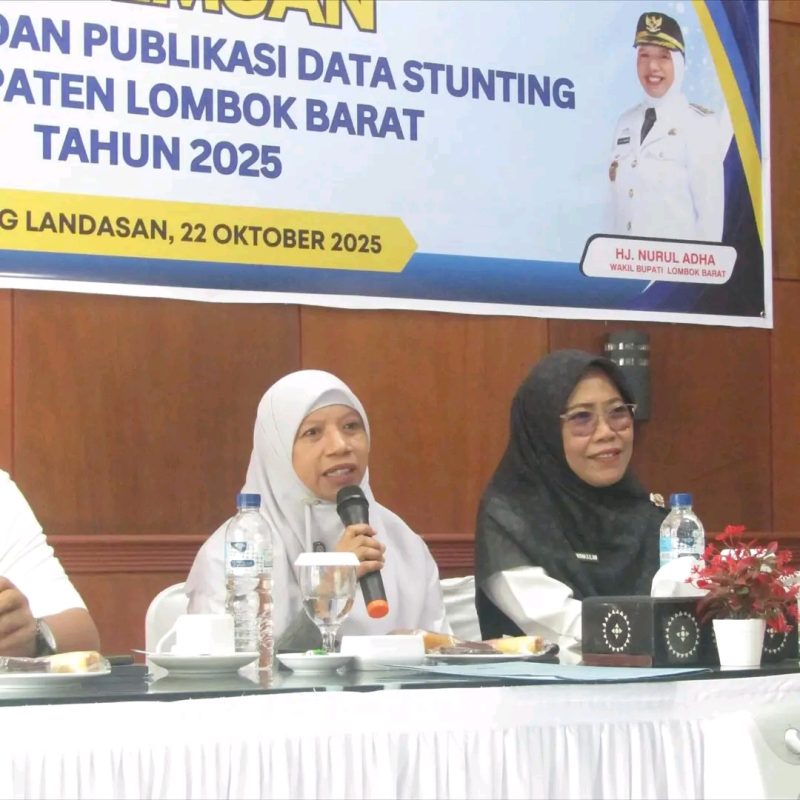 Wakil Bupati Lombok Barat Hj. Nurul Adha melakukan Pertemuan Pengukuran dan Publikasi Data Stunting Kabupaten Lombok Barat Tahun 2025 berlangsung di Aula Restauran Ujung Landasan, Kecamatan Gerung, Lombok Barat. Rabu (22/10/2025). Foto (Ramli/gontb).