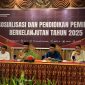 (Dua dari kiri): Anggota DPR RI dari daerah pemilihan (dapil) NTB II Pulau Lombok, H. Fauzan Khalid dalam Sosialisasi dan Pendidikan Pemilih Berkelanjutan Tahun 2025 di Senggigi, Kecamatan Batu Layar, Kabupaten Lombok Barat, Nusa Tenggara Barat (NTB), Selasa (21/10/2025). Foto (Doc.ist).