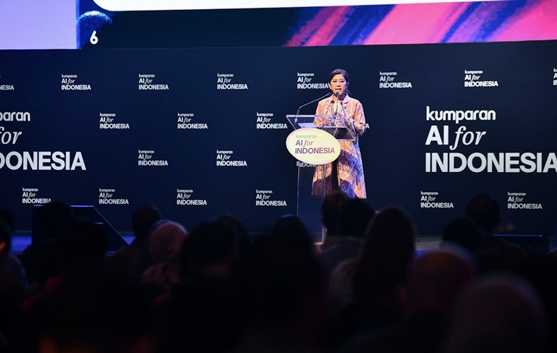 Menteri Komunikasi dan Digital Meutya Hafid saat memberikan sambutan pada acara “AI for Indonesia 2025 by Kumparan” di Ballroom Djakarta Theater, Jakarta, Kamis (23/10/2025) mengatakan Indonesia termasuk salah satu negara paling optimistis di dunia dalam menghadapi perkembangan AI. (Foto: Kemkomdigi)