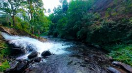 Aliran Sungai Pembangkit Listrik Tenaga Mikro Hidro (PLTMH) Santong, Lombok Utara. Foto (PLN NTB)