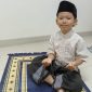 Cucunda Penulis Berdo'a usai melaksanakan Sholat.