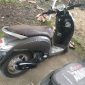 Motor Scoopy yang dibawa kabur LR, (46) asal Desa Batu Besar, Kecamatan Nongsa, Kota Batam, Kepulauan Riau ditangkap Tim Posek Gunungsari, Lombok Barat di Praya Lombok Tengah. Foto (Doc.Polsek Gunungsari).